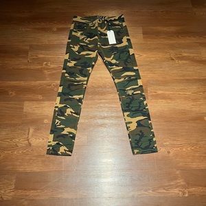 MADBLUE ingoods wetrust